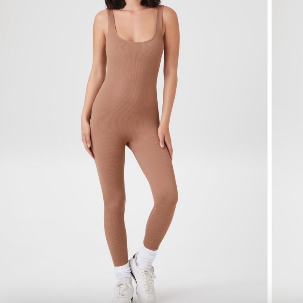 Taupe Seamless One-piece sleeveless jumpsuit